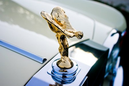 Boda en Rolls apoya al gallego Serxio a ganar el concurso Compartopiso